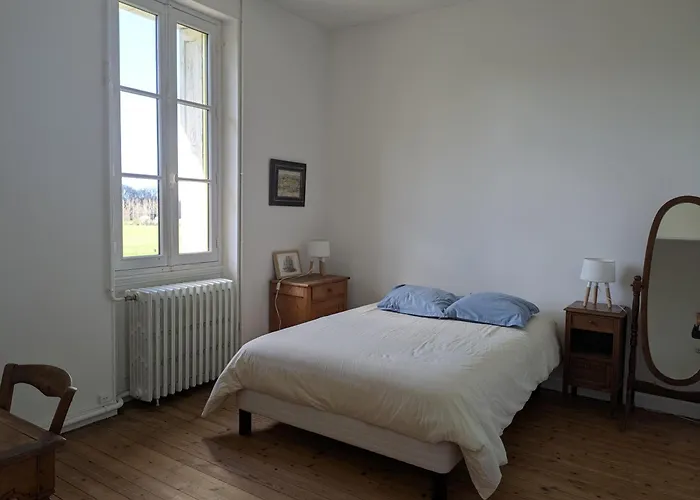 Le Perceau 게스트하우스